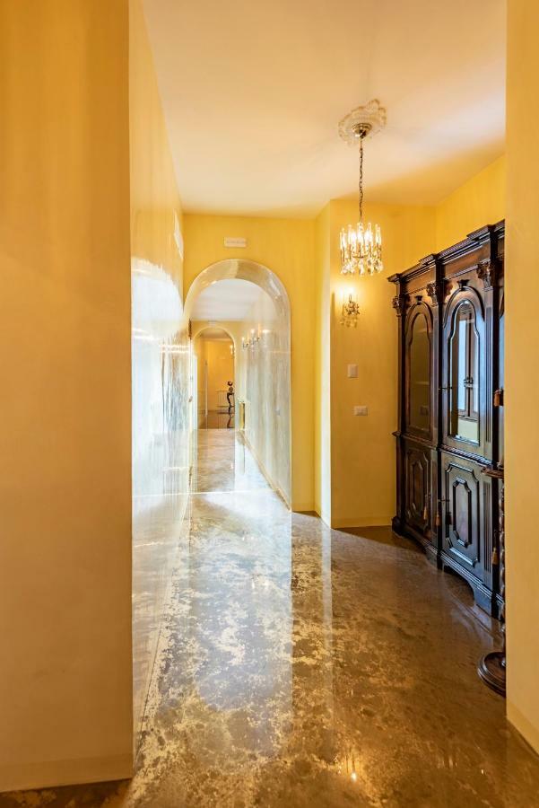 그라베도나 Elegant Historic Large House On Lake Como 아파트 외부 사진